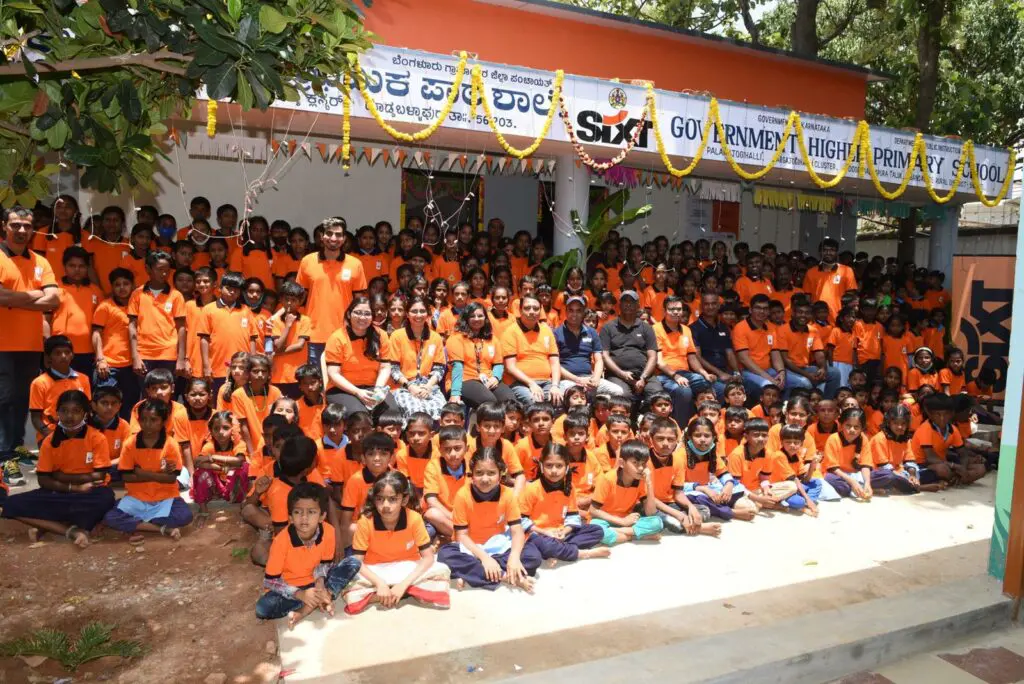 Neue Klassenzimmer für Schule in Indien