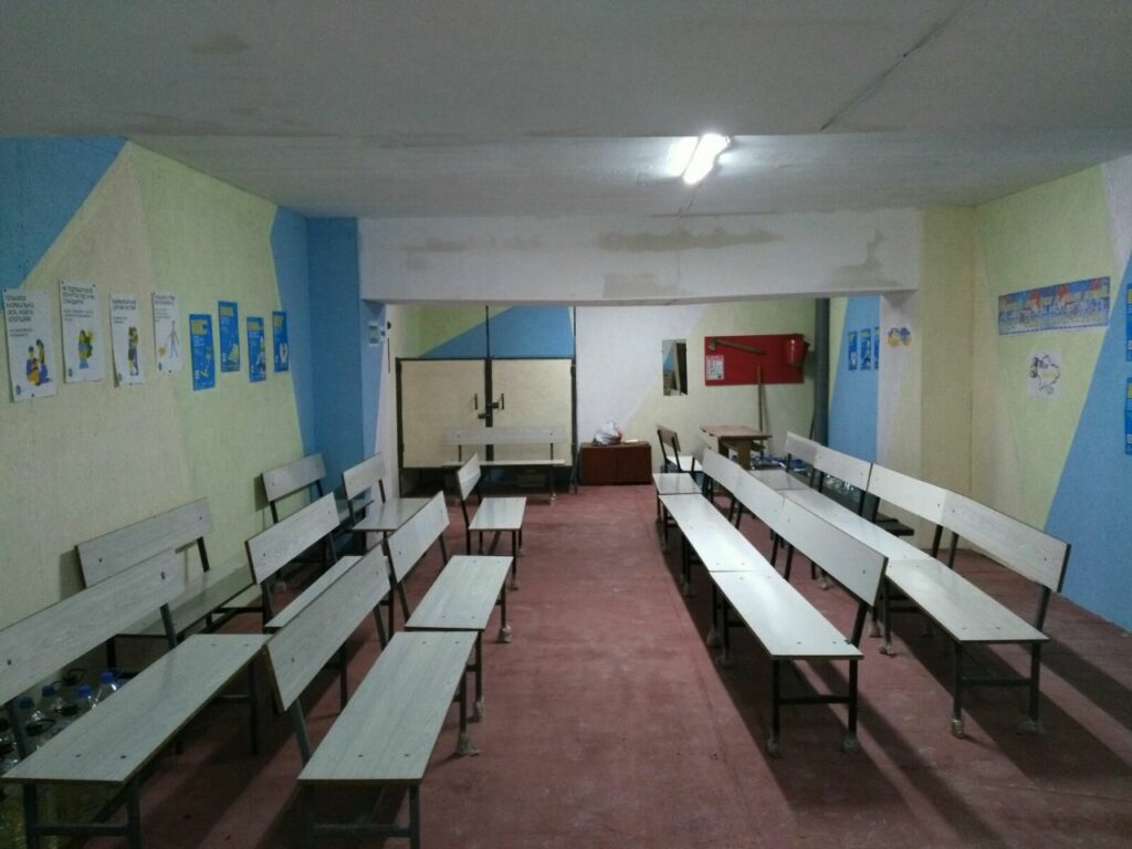 Die Kellerräume wurden sorgfältig saniert und als Klassenzimmer gestaltet