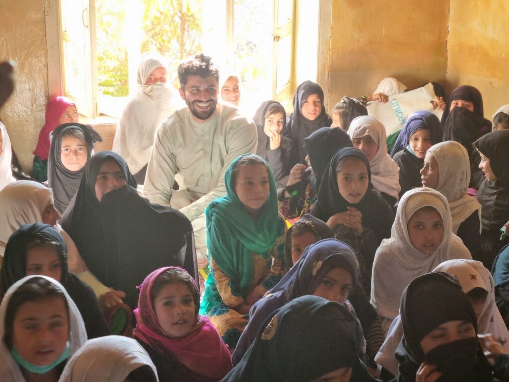 Essen für afghanische Schulkinder